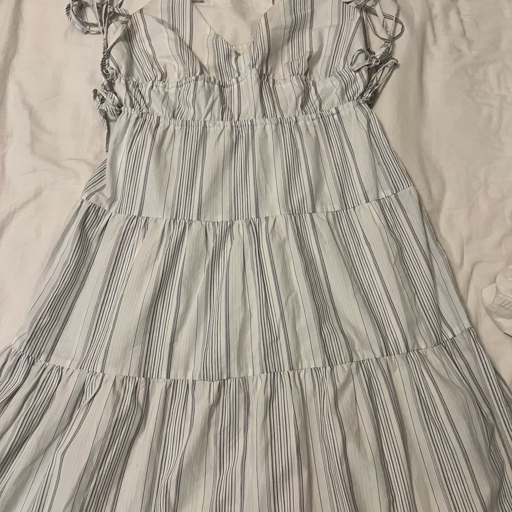 Rails Julia White and Gray Striped Midi Dress - Picture 6 of 7